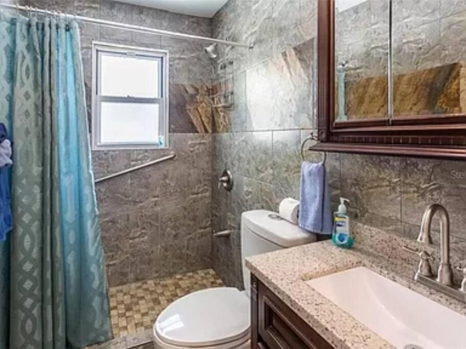 Apartment Lovely 1 Bedroom Unit Across From Lido Key